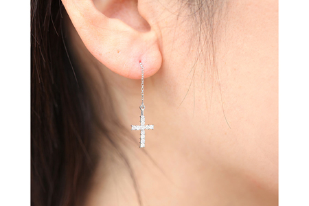 ピアス プラチナ PT900 ダイヤモンド 0.4ct クロス 十字架モチーフ 揺れる チェーン 両耳用【f089-pt】