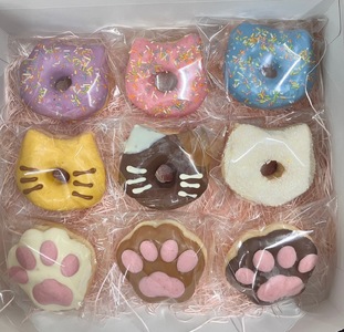 12回 定期便 保護猫応援 猫の森ドーナツ 9個BOX 計 108個 | 洋菓子 ドーナツ SIUNAUS SWEETS 