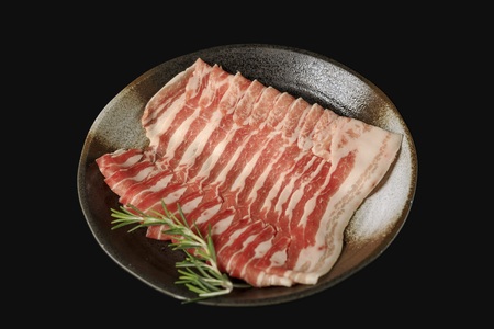 宮崎県産の鶏肉と豚肉セット (総量2.6kg)若鶏もも肉一口カット(400g×2P)、豚小間切れ(200g×3P)、豚バラ肉スライス(200g×3P)、豚ロース肉スライス(200g×3P)