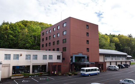 【ご利用／宿泊券】ペアでゴルフ＆ふるさと満喫プラン［グリーンパークホテル］【 北海道 オホーツク 枝幸 宿泊 温泉 宿泊券 記念 旅行 贈り物 ギフトチケット チケット 入場券 優待券 】