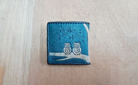 ☆世界にたった一つ☆　ふくろうの二つ折り財布　☆グリーン☆ 財布 お財布 二つ折り