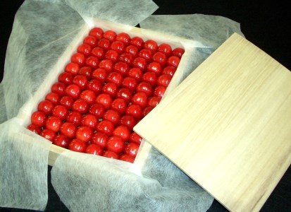 【2026年発送】「秀品」さくらんぼ佐藤錦1kg（2L玉・桐箱・贈答用手詰）_H037(R8)
