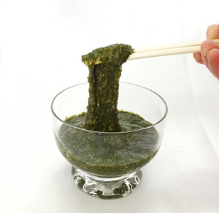 魚介類 海藻 /能登半島七尾産 天然アカモク「海のじねんじょ」（120ｇ×8パック）無着色 冷凍 | アカモク