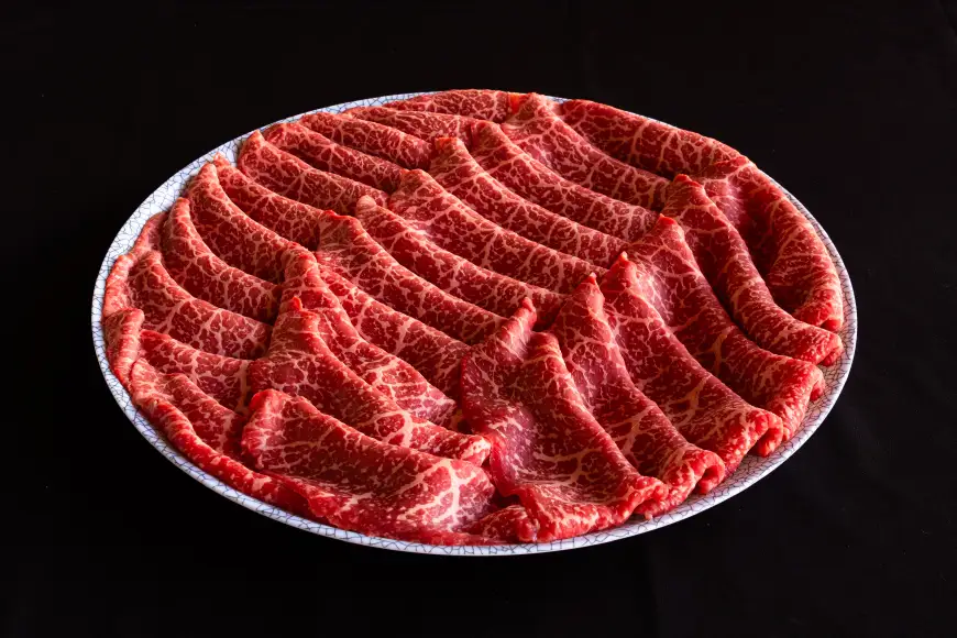 牛肉 三河牛 黒毛和種 A5等級 モモ すき焼き用 1kg