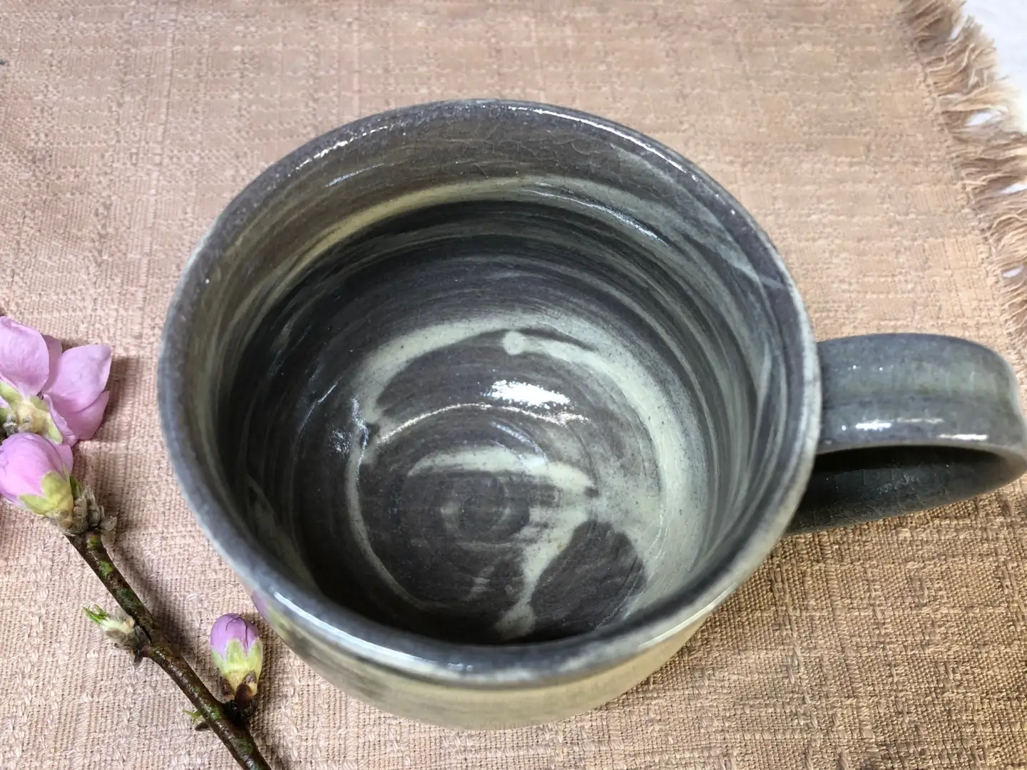 陶器のカップ(丸型)(杏灰釉)|カップ