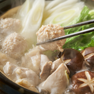 【博多の名物セット】福岡県産ハーブ鶏水炊き2人前＆辛子明太子切子450g　川崎町 MRG002