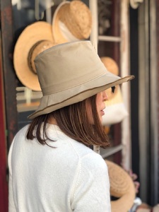 012 Mia Hat Canvas Soft Hat　【Beige】 帽子 ハット 59cm ベージュ コットン100% パラフィン加工 サイズ調整ゴム付き 1枚仕立て 薄い 軽い 折りたたみ 携帯 デイリー使い 男女兼用 キャンバス ソフトハット ファッション 日本製 北杜市 [h333]