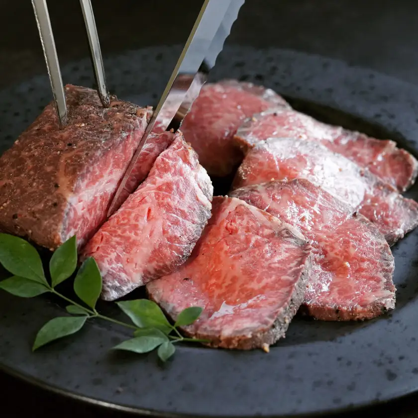 最強コンビ★松阪＆神戸牛プレミアムローストビーフ食べ比べ(ソース付き)モモ肉使用【配送不可地域：離島】【1621435】