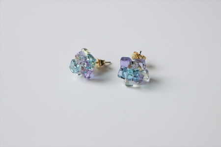 《コラージュ》 ピアス（アクアブルー×パープル）【 神奈川県 大磯町 レディースジュエリー ファッション小物 誕生日 お祝い ギフト 贈り物 ファッション 】