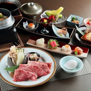 月日亭 近鉄奈良駅前店　お食事券（5,000円分） 株式会社近鉄リテーリング   17-042