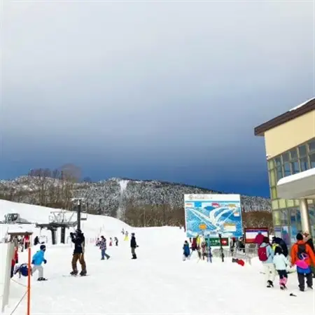 《峰山高原リゾートホワイトピーク》【土日祝限定】1日レンタルパック【1659766】
