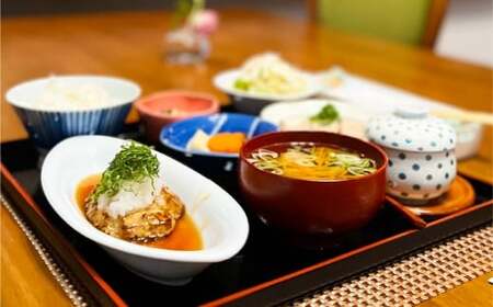 《黄福の町》 岡山県美咲町 山荘やなはら ロッジ松ぼっくり 1泊2日 2食付 4名様 貸切プラン ／ ロッジ ログハウス 貸し切り 貸切 宿泊 宿泊券 チケット 券 食事付き 岡山県 美咲町