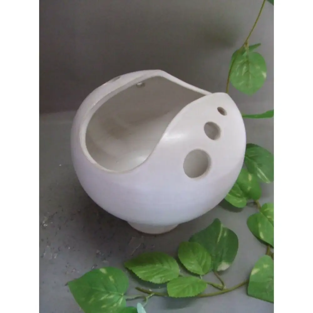 【信楽焼】白釉変形花入れ・花瓶・花器　　　nha-045