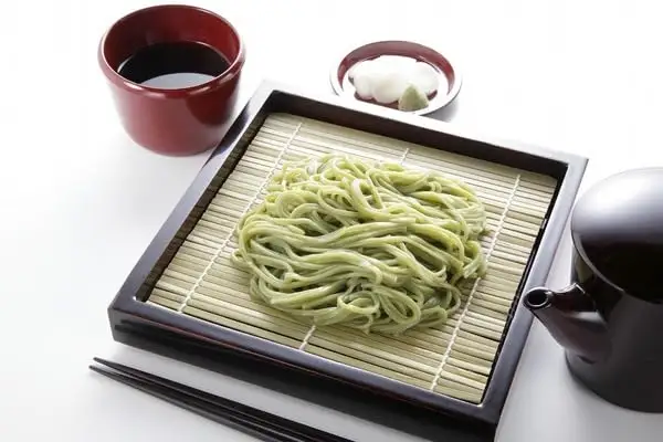 麺「 海草美人 」 1袋 200g×8 M015-001-01 総菜 加工品 ミネラル
