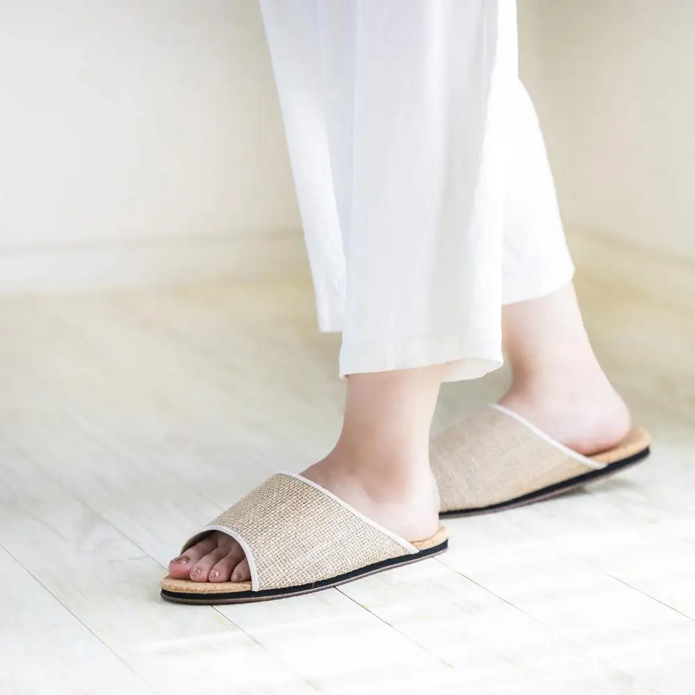 ルームシューズの理想形。天然素材、静音性、高反発クッションで足にやさしい、コルクでむれにくい、綿や麻の素材で、春夏らしいデザイン。「バークオブケイ」コルクルームシューズ爽（Made in Japanの高品質）（春夏デザインバージョン）LLサイズ(28.0cm) カラー：茶【スリッパ 室内履き シューズ 靴 リビング ビジネス インテリア 三重県 四日市市 ふるさと納税】