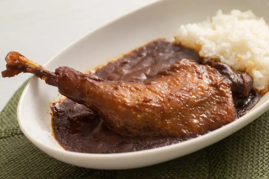 レトルト カレー 国産 骨付きモモ 1本 六ツ美のあの肉カレー 中辛 2個 計480g セット