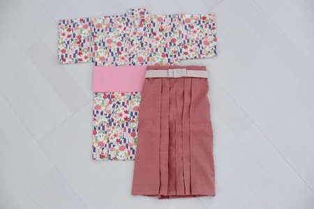ファースト着物と袴のセット 女の子用(桜柄) 着物 ベビー服 ファースト 袴 桜柄 