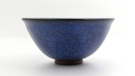 【 氷裂貫入瑠璃青瓷 】 抹茶茶碗 （ 小野寺裕司 作 ） 径14cm×高さ6.9cm