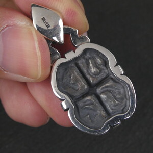 medium oval pendant