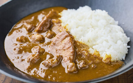 結旨豚スパイスポークカレー 4個セット 豚肉 ポークカレー カレー 岐阜市 / だるまミート[ANBE031]