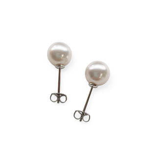 真珠 ピアス 8.0mm SV シルバー アコヤ真珠 アクセサリー ファッション akoya パール フォーマル カジュアル プレゼント ギフト 贈り物 贈答品 お祝い 誕生日 記念日 冠婚葬祭 慶事 弔事 結婚式 卒業式 入学式 国産 三重県 伊勢 志摩 南伊勢町 / パールシルバーピアス8.0mm
