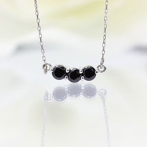 ネックレス プラチナ PT900 ブラックダイヤモンド 3石 0.3ct スリーストーン レディース ペンダント 両吊り クリスマス ジュエリー【f032-pt】 ALPAZ180
