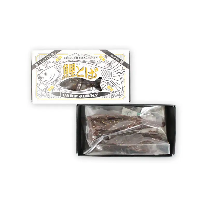 鯉とば 黒こしょう 3個箱 コイ 鯉 魚 胡椒 黒胡椒 ブラックペッパー ピリ辛 珍味 おつまみ 晩酌 旨み 旨味 国産 日本産 福島県産 あっさり 養殖 薄切り 酒のアテ 酒肴 つまみ 魚 鯉食文化 日本酒 炙り ギフト 贈答品 福島県 郡山市