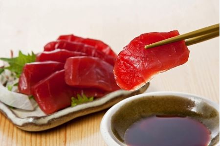 本鮪赤身320gとキハダ鮪赤身400gの2点セット 南紀串本よしだ【kny101】