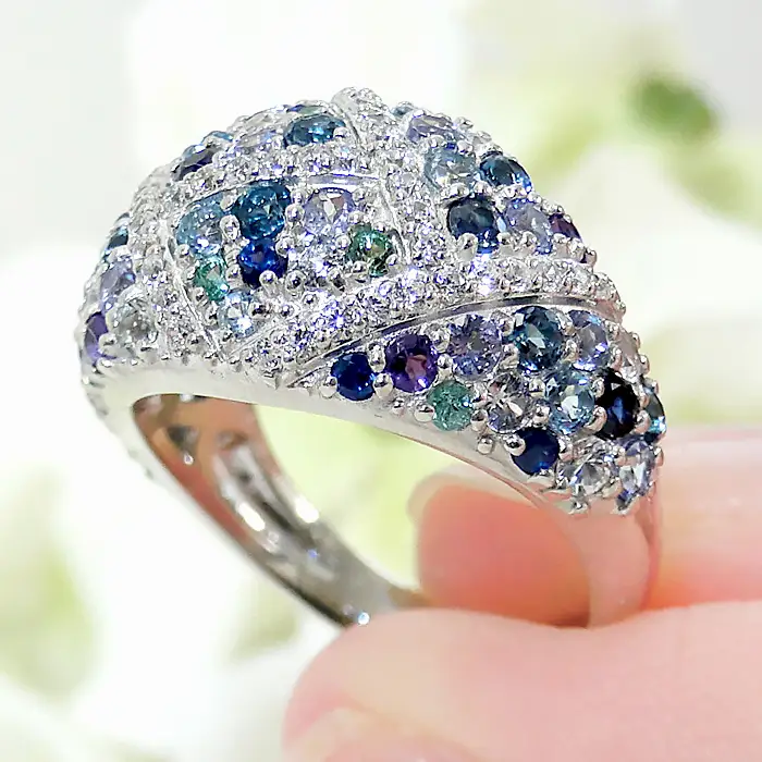 指輪 プラチナ リング PT900 ダイヤモンド 0.3ct パヴェ マルチカラー 青系 レディース ゴージャス ボリューム 幅広 贅沢 Pave ステンドグラス ジュエリー 【f295-b-pt】ALPAZ189