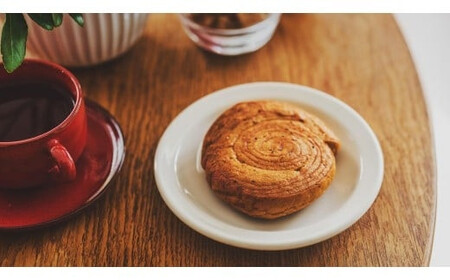 【定期便】〈2ヵ月定期便〉BASE BREAD ストロベリー×3　 B35000016【11100-2267】