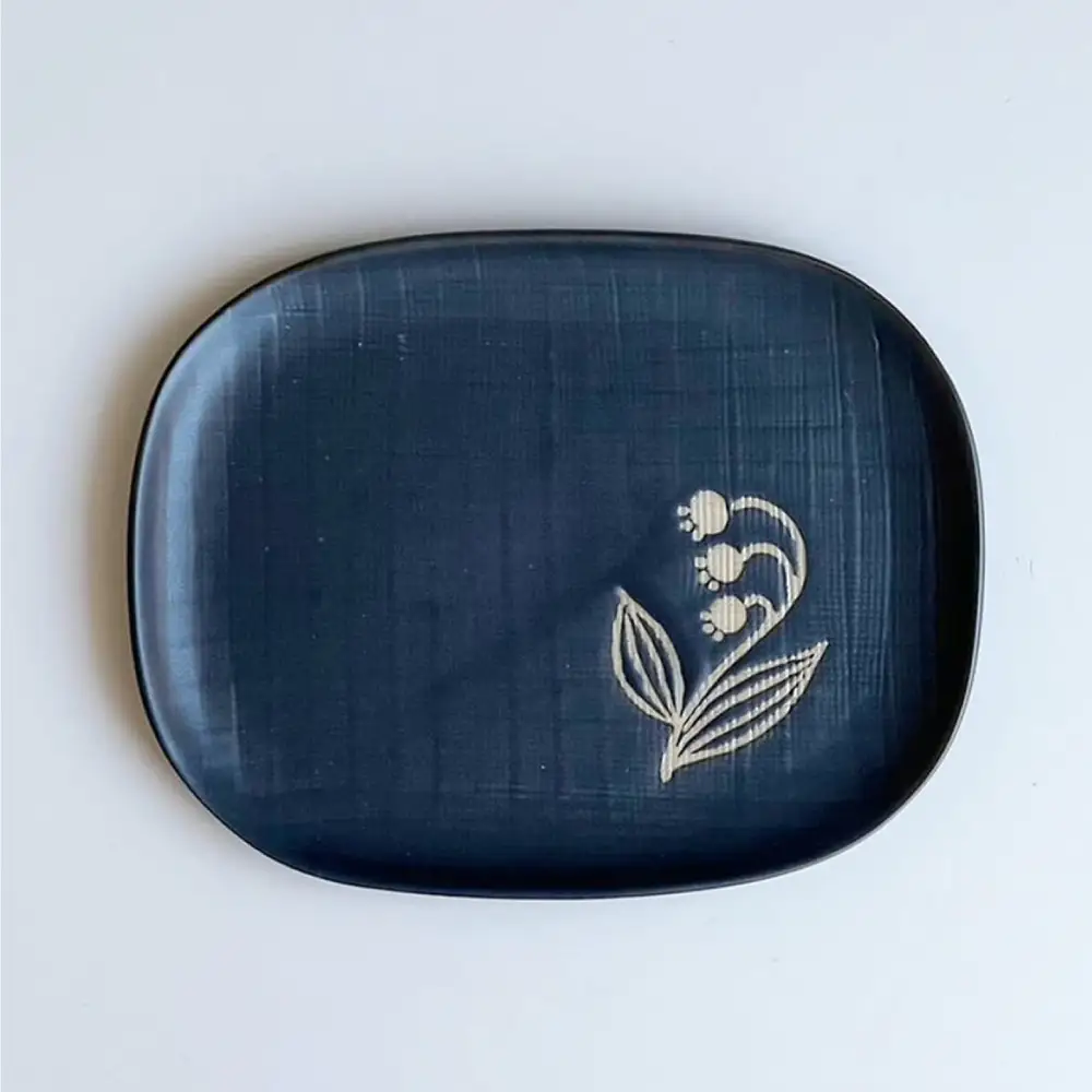 【瀬戸焼】 suzuran 中皿 2枚 (紺) 【カネ三商店】 / 食器 皿 プレート ギフト / 瀬戸市[BBDD083]