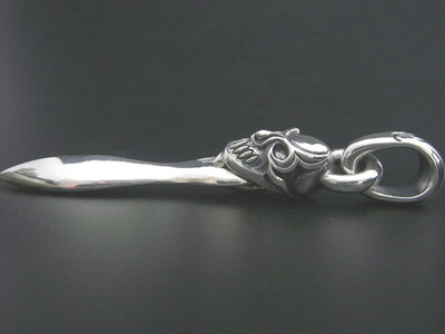 Symbol skull＋Sword pendant