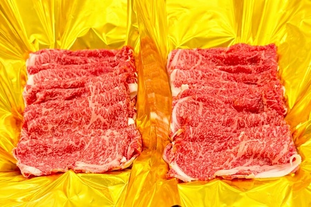 （冷凍） 松阪牛すき焼き モモバラ肩ロース 1ｋｇ b-130 ／ 瀬古食品 ふるさと納税 牛肉 松阪肉 名産 ブランド 霜ふり本舗 三重県 大紀町
