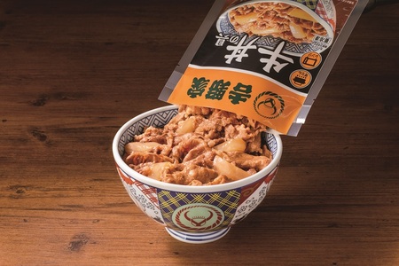 吉野家　牛丼の具・牛肉やきそば　セット13食 (a15-693)