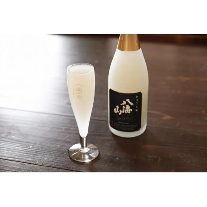 八海山「発泡にごり酒」四合瓶（720ml） | にごり