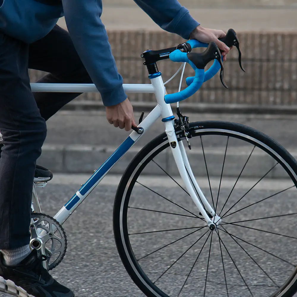 ロードバイク イーエムサイクルズ R101! ホワイト515mm(M)