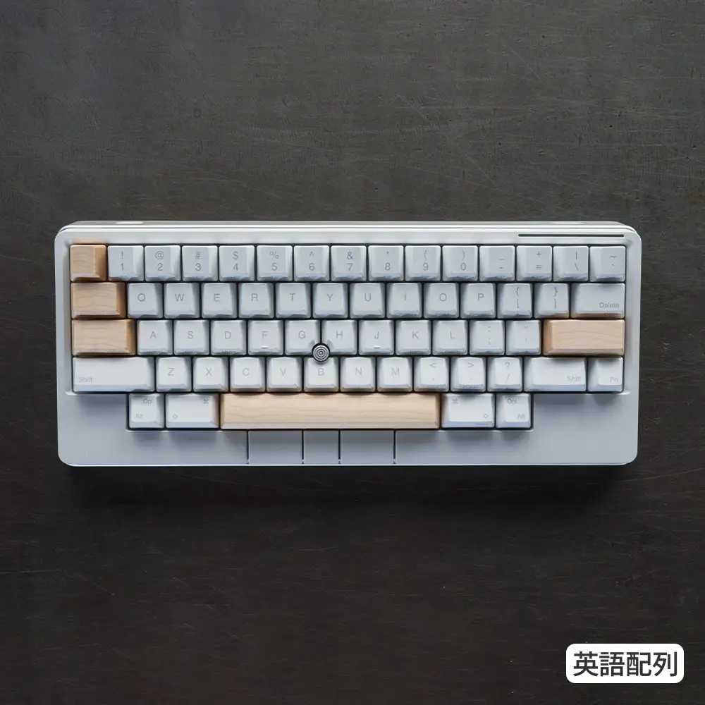 HHKB Studio専用 木製キートップ 英語配列 メープル ／ HHKB Studio キートップ 木製キーボード メープル 無垢材 キーキャップ ナチュラルカラー カスタムキーボード 静音タイピング 打鍵音改善 タイピング快適化 手触り さらさら質感 デスク環境 おしゃれガジェット 日本製 精密加工 ハンドメイド 汚れにくい 広島県 No.1230-01