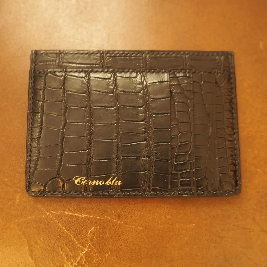 Cornoblu　クロコダイル　総手縫いによるミニマムウォレット