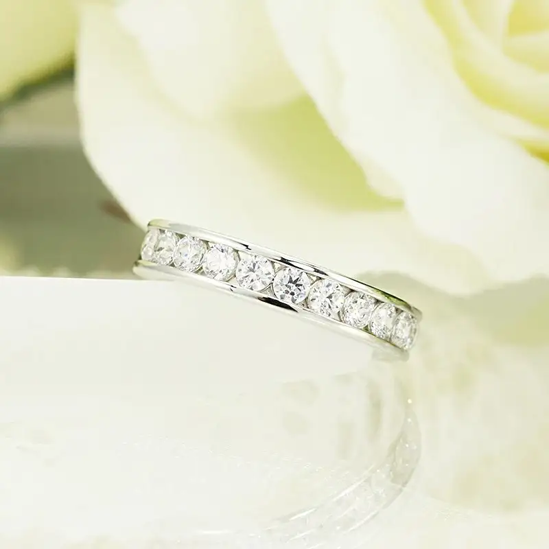 Pt950　1.00ct　ダイヤモンド　エタニティリング-R0013