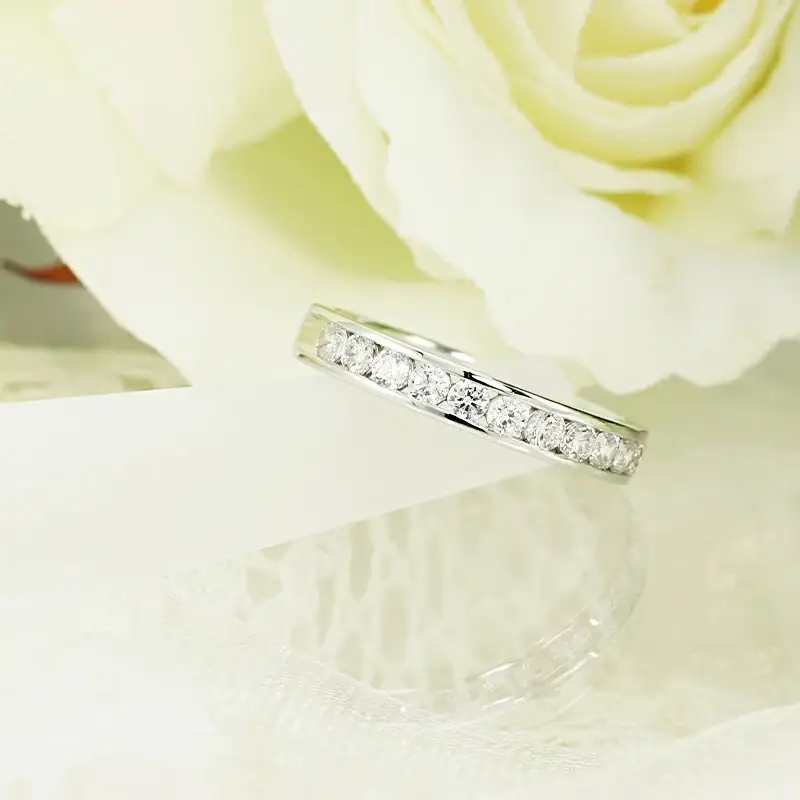 Pt950　0.70ct　ダイヤモンド　エタニティリング-R0014