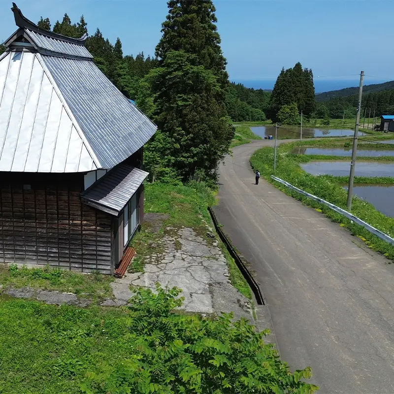 1日1組限定｜“一村貸し”で過ごす 宿屋『堂道』宿泊チケット ２泊３日 【8名】【一村貸し 古民家宿 新潟県糸魚川市 田舎暮らし体験 山間の宿 家族旅行におすすめ 田舎ステイ 里山宿泊体験】