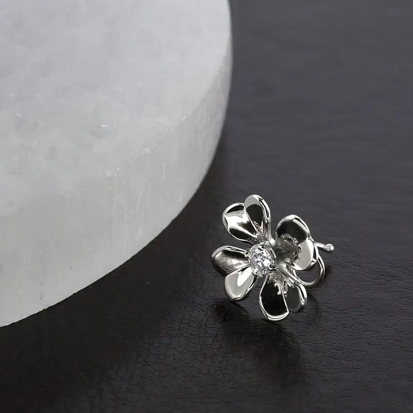 フラワー 花 プラチナ キャッチのいらないピアス レディース 片耳 ダイヤモンド 0.08ct pt900 ピアス つけっぱなし キャッチナッシャー 250729400dpu SWAA393