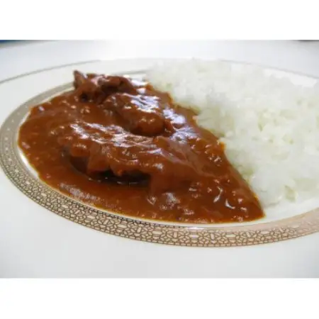 30種のスパイスを使用した国立薬膳カレービーフ　200g×5食セット　小麦粉・ラード不使用【1608900】