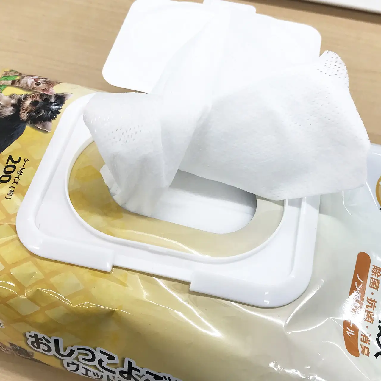 ペット用 ウェットティシュー DN-Pet トイレ おしっこよごれ用 50枚×18入 計900枚 ウェットティッシュ フタ付きパック包装 ノンアルコール ミントの香り なめても安心 掃除 ペット用品 消耗品 日用品 富士市 [sf088-008]