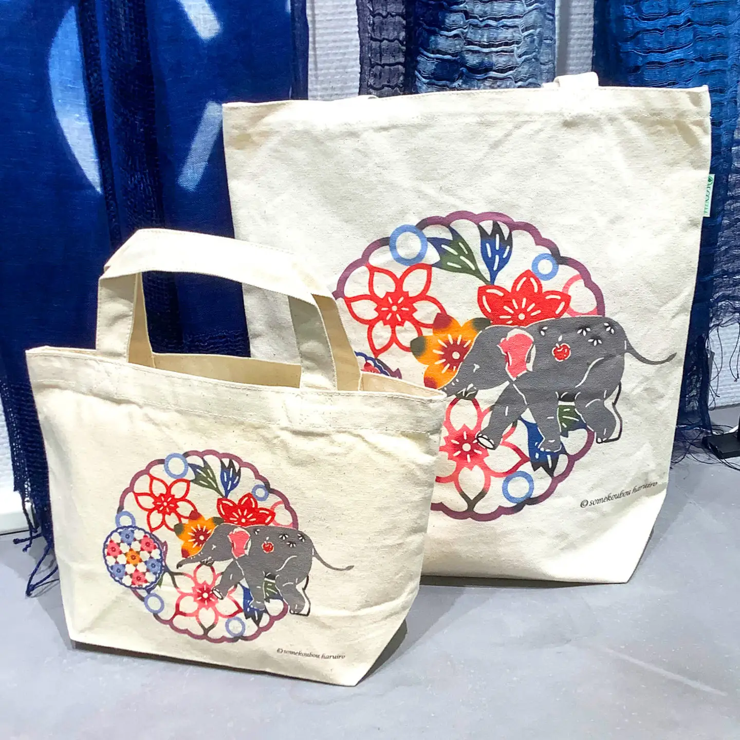 プリントトートバッグセット「コロコロゾウ」/ somekoubou haruiro 伝統工芸  ギフト エコバッグ沖縄市 / コザ工芸館ふんどぅ[BCAU032]