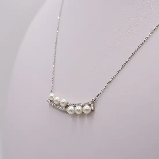 2064 Pt　あこやベビーパール3.5～4.0㎜　ダイヤモンド0.14ct　スライドタイプネックレス