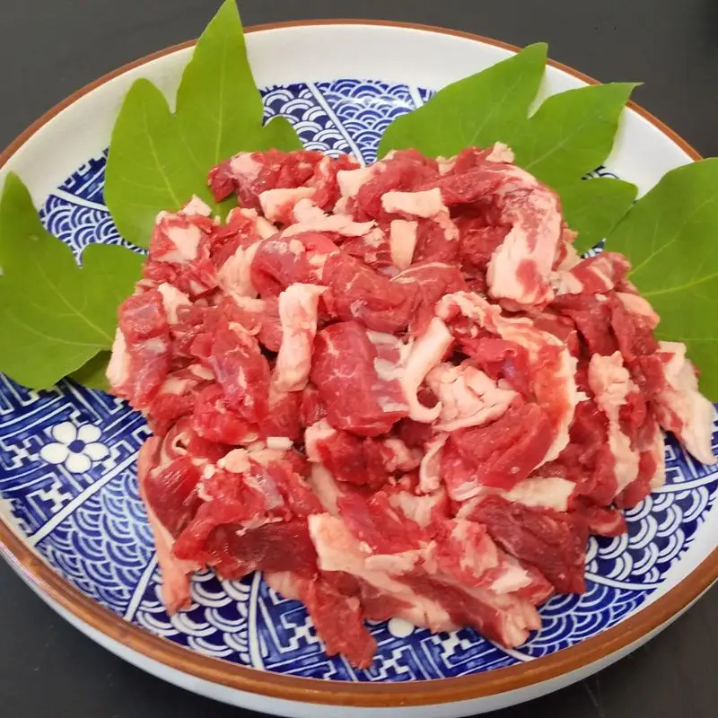 〈訳あり〉 牛そずり肉 牛肉 切り落とし 1.0kg(250g×4) 岡山県産 国産牛 黒 ギフト お歳暮 お中元 プレゼント 【ymmt002-01】