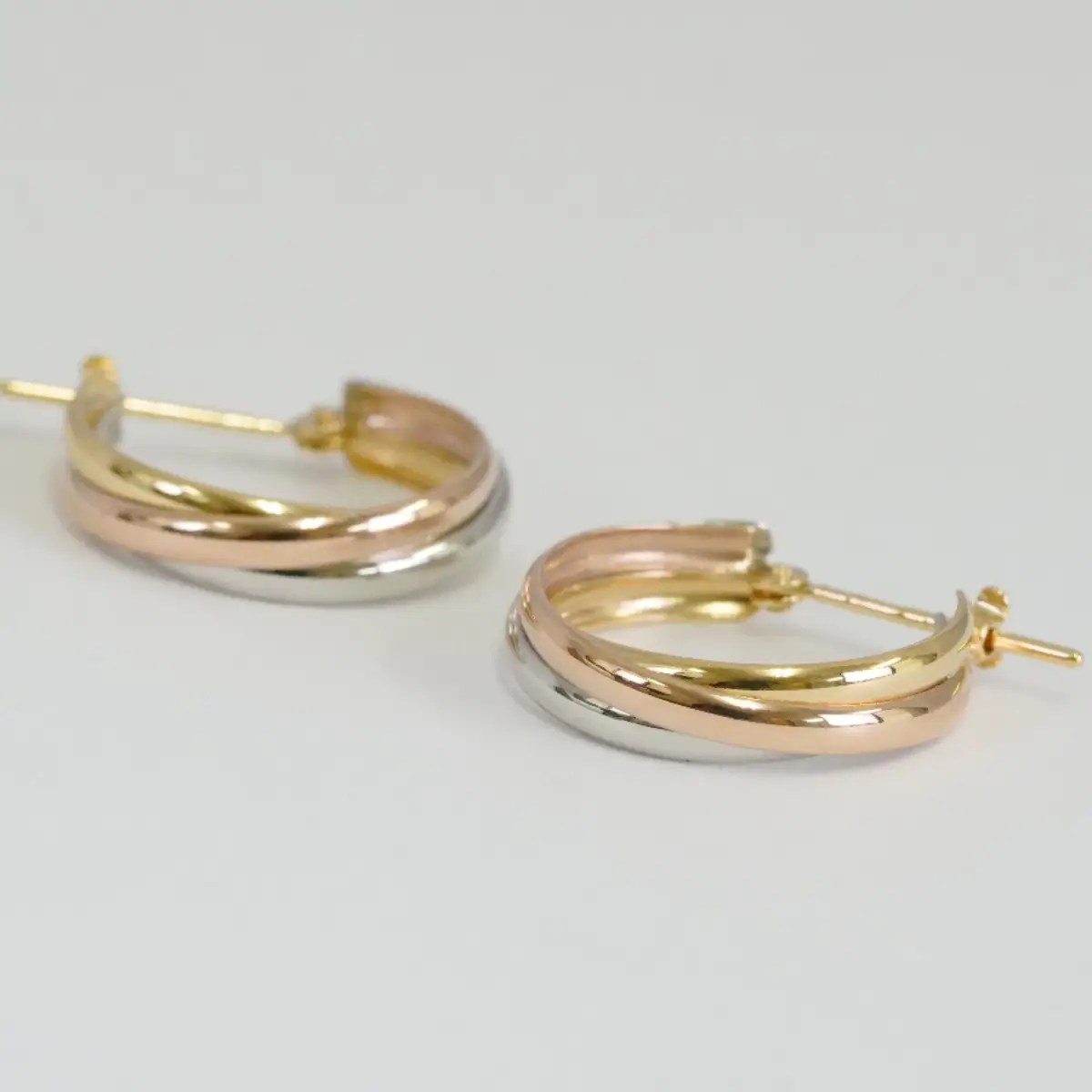 K18YG/K18PG/PT トリニティピアス-15mm 130441 SWAE051-a