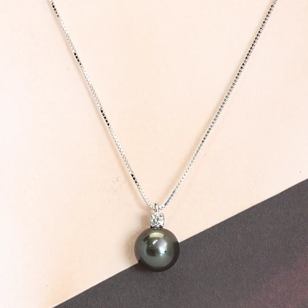 Pt950 黒蝶真珠 ペンダント 11ｍｍ ダイヤ 1石 0.15ct 黒蝶貝 南洋真珠  プラチナ シルバー フォーマル 冠婚葬祭 結婚式 真珠 パール ダイヤモンド ネックレス アクセサリー ギフト 記念 贈り物 贈答用 アクセサリー ジュエリー ジュエリーマーノ 桜川市 [AH173sa]