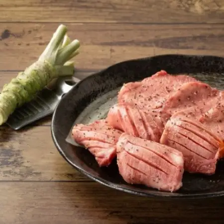 極厚 牛タン 600g 遠野市 宮守産 わさび 付き / ほるもん亭 チルド 冷蔵【配送不可地域：離島・北海道・沖縄県・近畿・中国・四国・九州】【1579712】